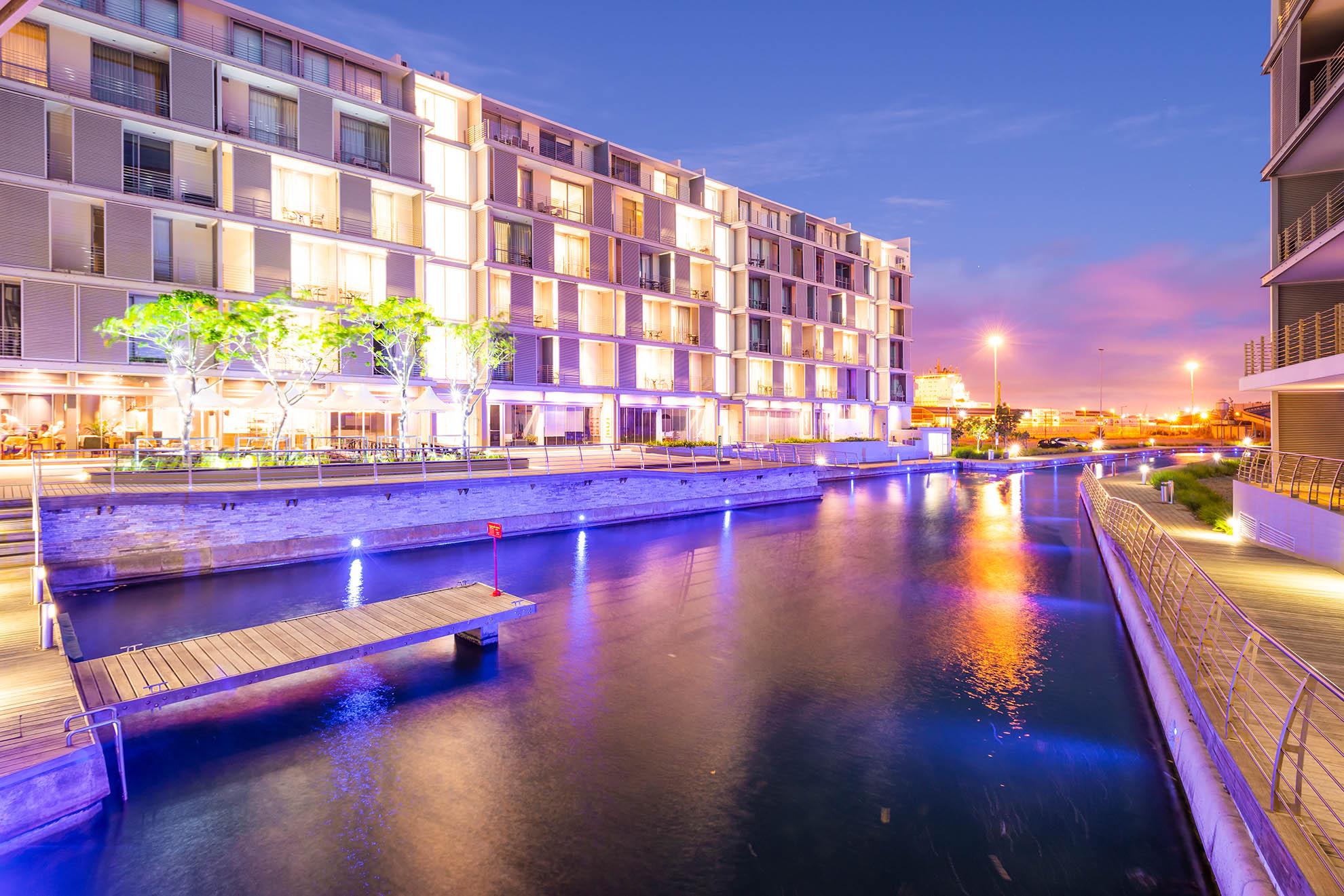 เอเอชเอ ฮาร์เบอร์ บริดจ์ โฮเทล แอนด์ สวีท Aparthotel เคปทาวน์ ภายนอก รูปภาพ