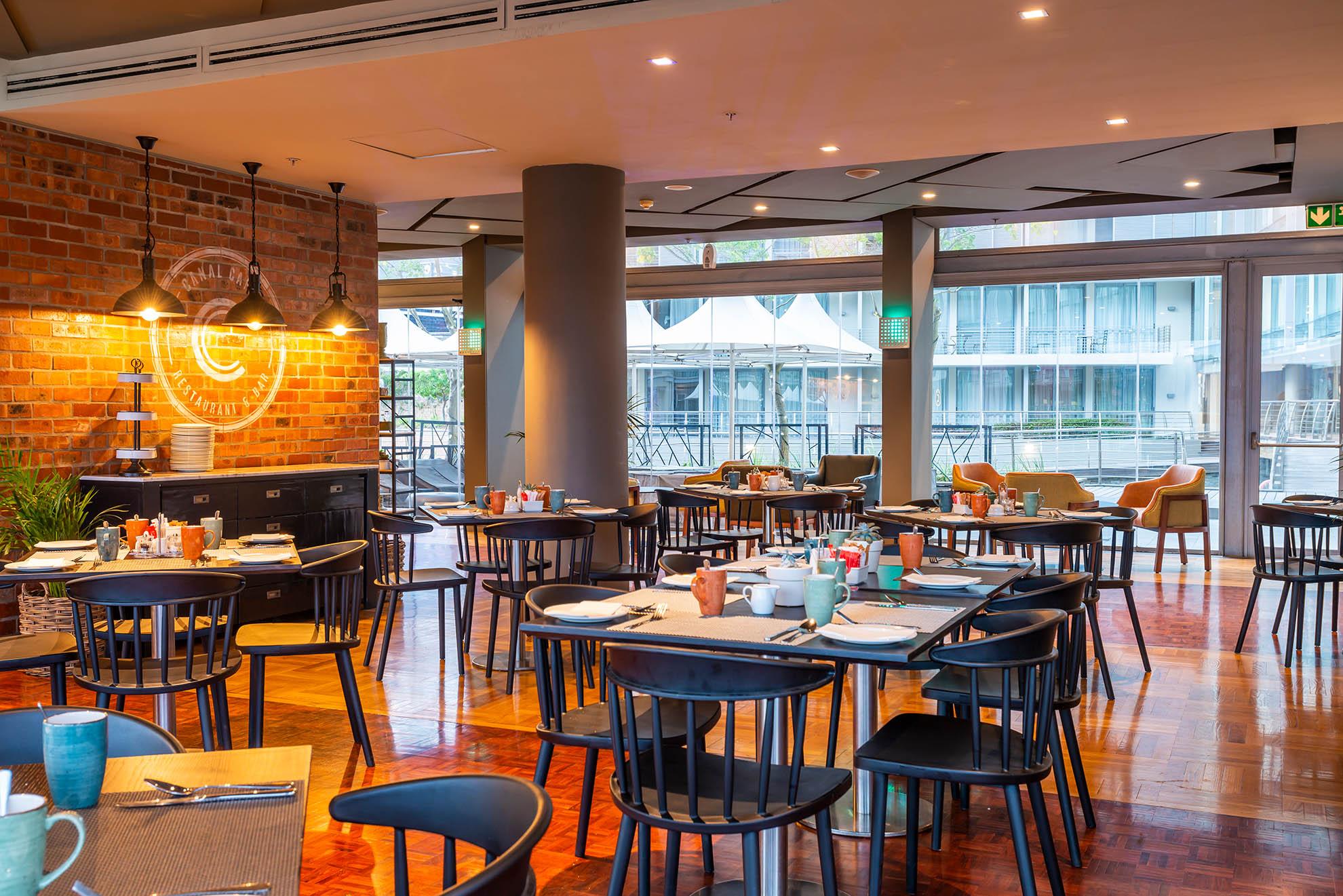 เอเอชเอ ฮาร์เบอร์ บริดจ์ โฮเทล แอนด์ สวีท Aparthotel เคปทาวน์ ภายนอก รูปภาพ