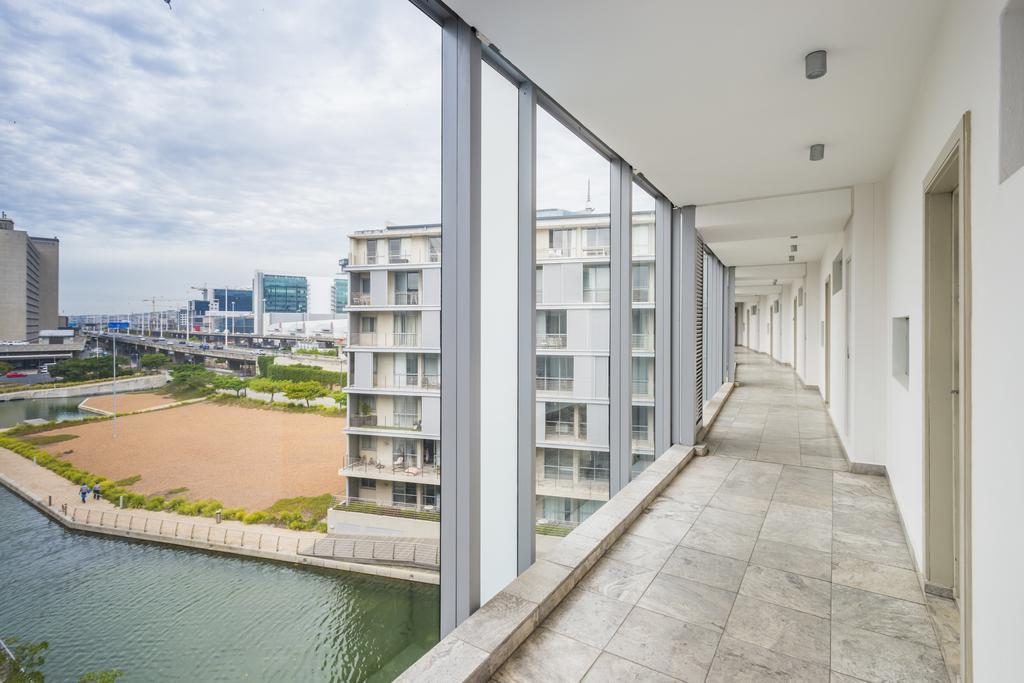 เอเอชเอ ฮาร์เบอร์ บริดจ์ โฮเทล แอนด์ สวีท Aparthotel เคปทาวน์ ภายนอก รูปภาพ